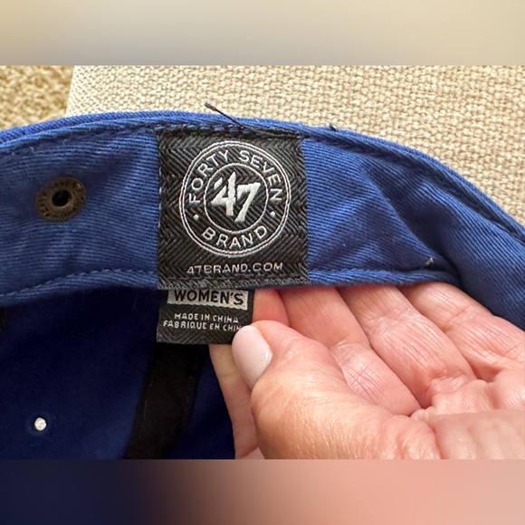 H - 407 ‘47 St. Louis blues royal blue women’s hat cap - Picture 4 of 11